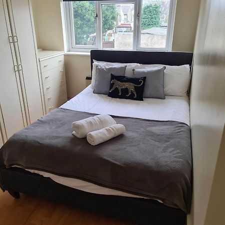 Sav Apartments Watford Уотфорд Стая снимка